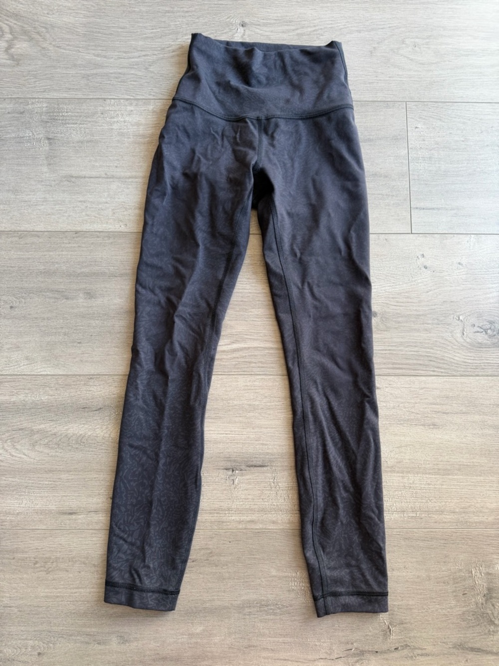 Lululemon Wunder Train High-Rise Tight 25" - Crunch Black - size 0
